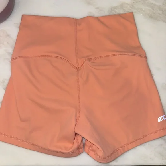ECHT Women's Peach Shorts size medium 4” inseam high rise - Picture 5 of 7